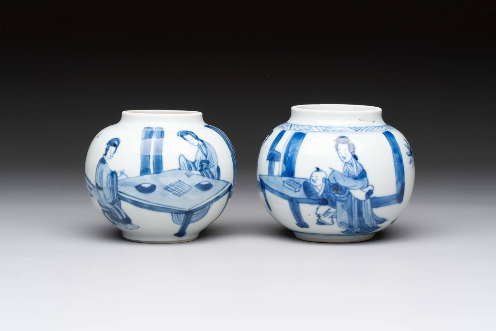 Two Chinese blue and white 'Long Eliza' jarlets, Kangxi