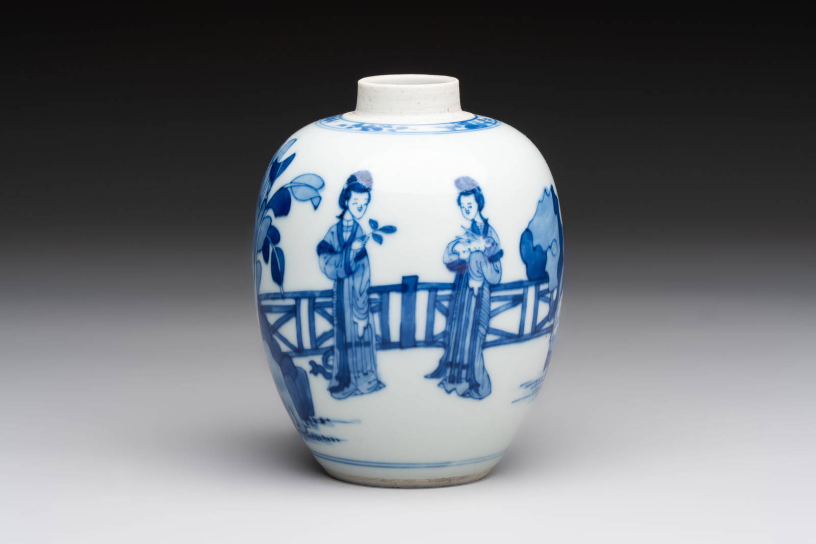 A Chinese blue and white 'Long Eliza' tea caddy, Kangxi