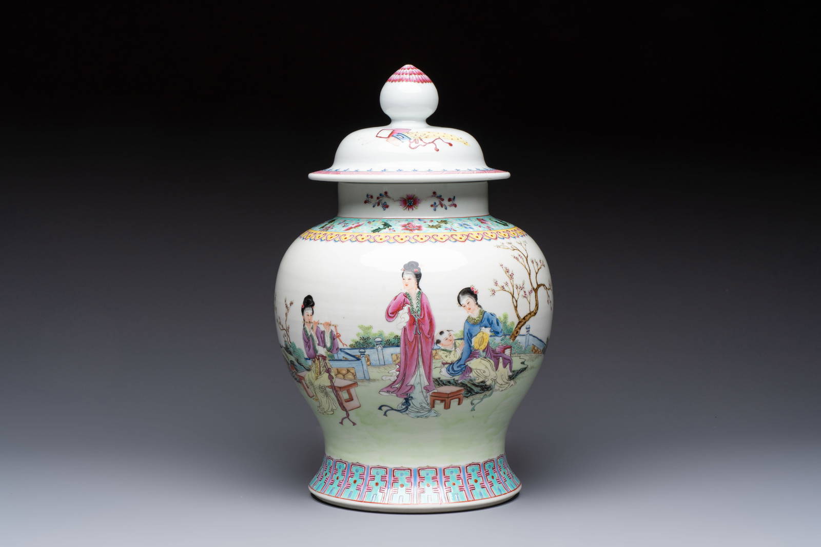 A Chinese famille rose 'San Niang Jiao Zi' vase and cover, 20th C.