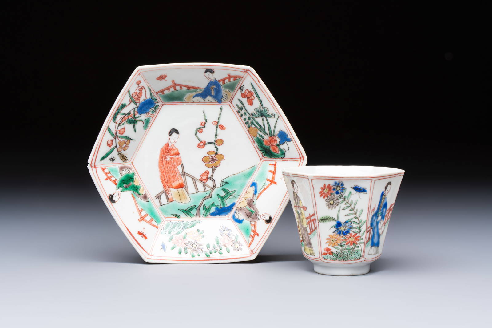 An extremely rare Chinese famille verte 'G' marked octagonal cup and saucer, Kangxi