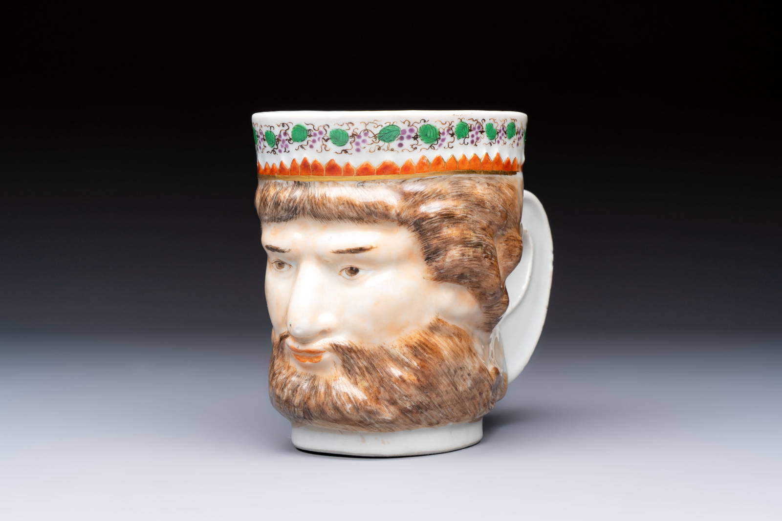 A rare Chinese export porcelain 'Neptune' mug, Qianlong, ca. 1785
