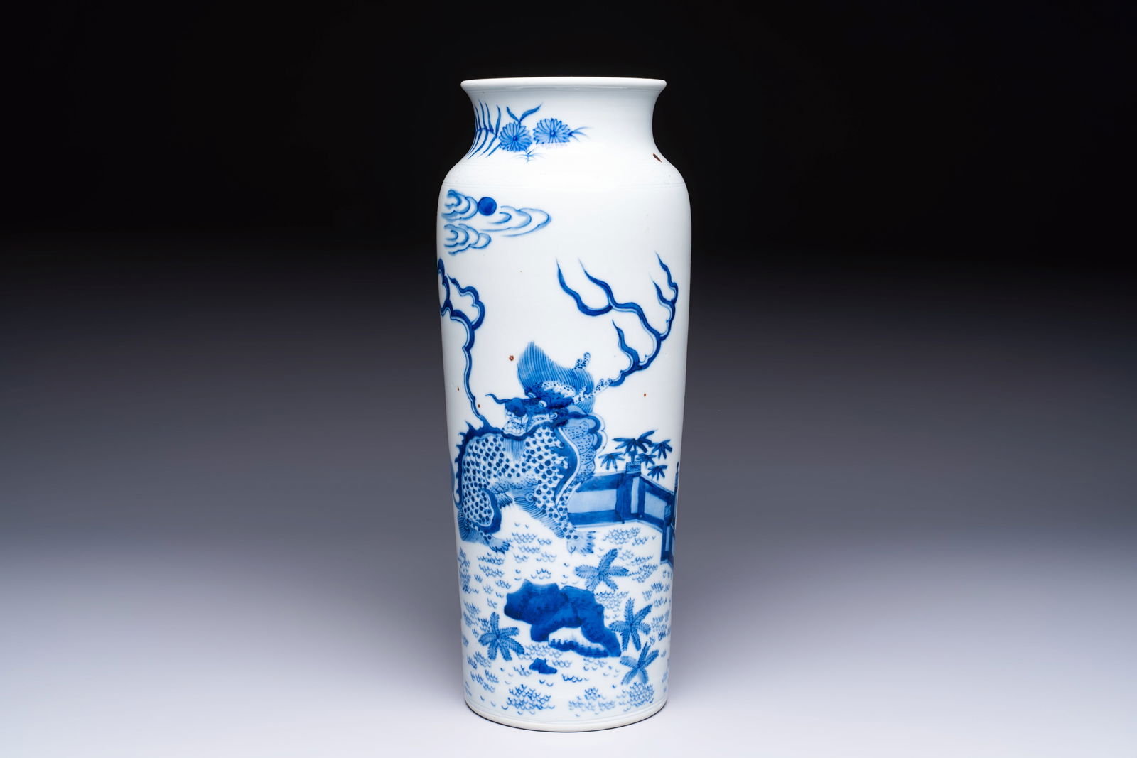A rare Chinese blue and white 'Qilin' sleeve vase, 19th C.: A rare Chinese blue and white 'Qilin' sleeve vase, 19th C. H.: 33 cm
