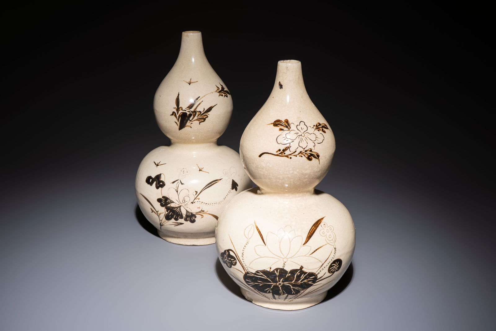 A pair of Chinese Cizhou double gourd vases, Ming (1 of 7)
