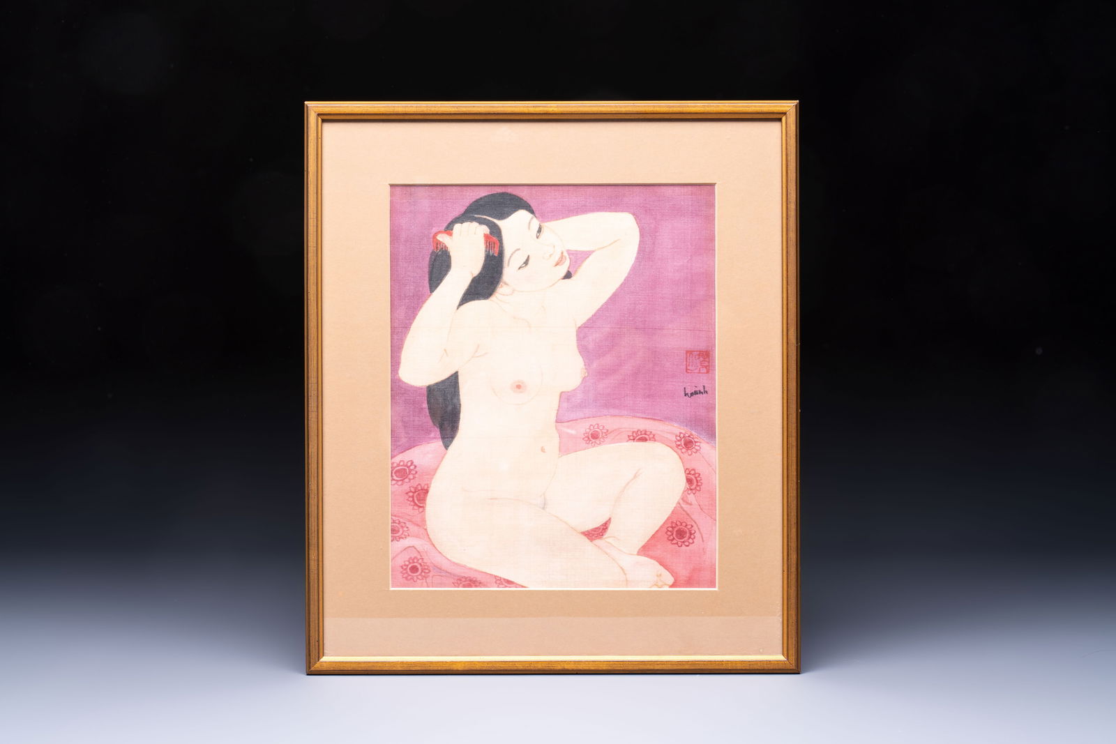 Ngyuen Hoang Hoanh (Vietnam, born 1937): Seated nude, ink and colour on silk: Ngyuen Hoang Hoanh (Vietnam, born 1937): Seated nude, ink and colour on silk Dim.: 31,5 x 36,5 cm (the frame) Dim.: 20,7 x 25,7 cm (the work)