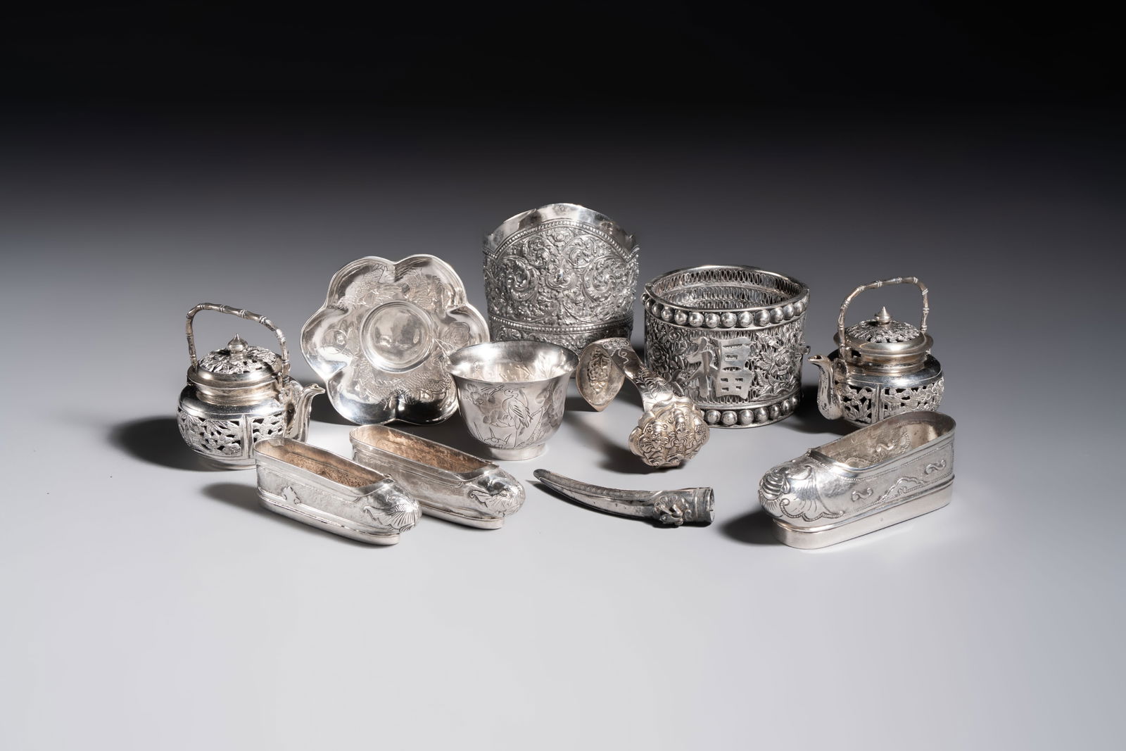 A collection of 11 Chinese silver wares, various marks, 19/20th C. (1 of 20)