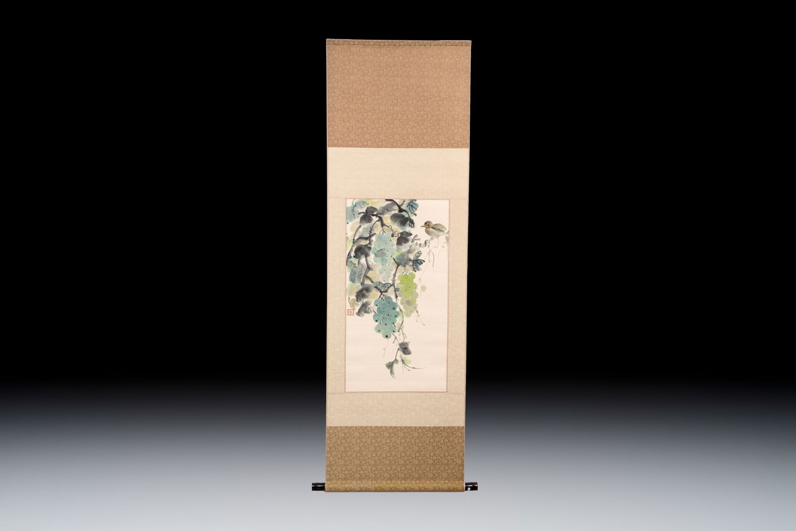 Yang Qingyi (b. 1957): 'Bird among Grape Vines', ink and colour on paper: Yang Qingyi (b. 1957): 'Bird among Grape Vines', ink and colour on paper Dim.: 148 x 46,5 cm (the mount) Dim.: 64 x 34 cm (the work)