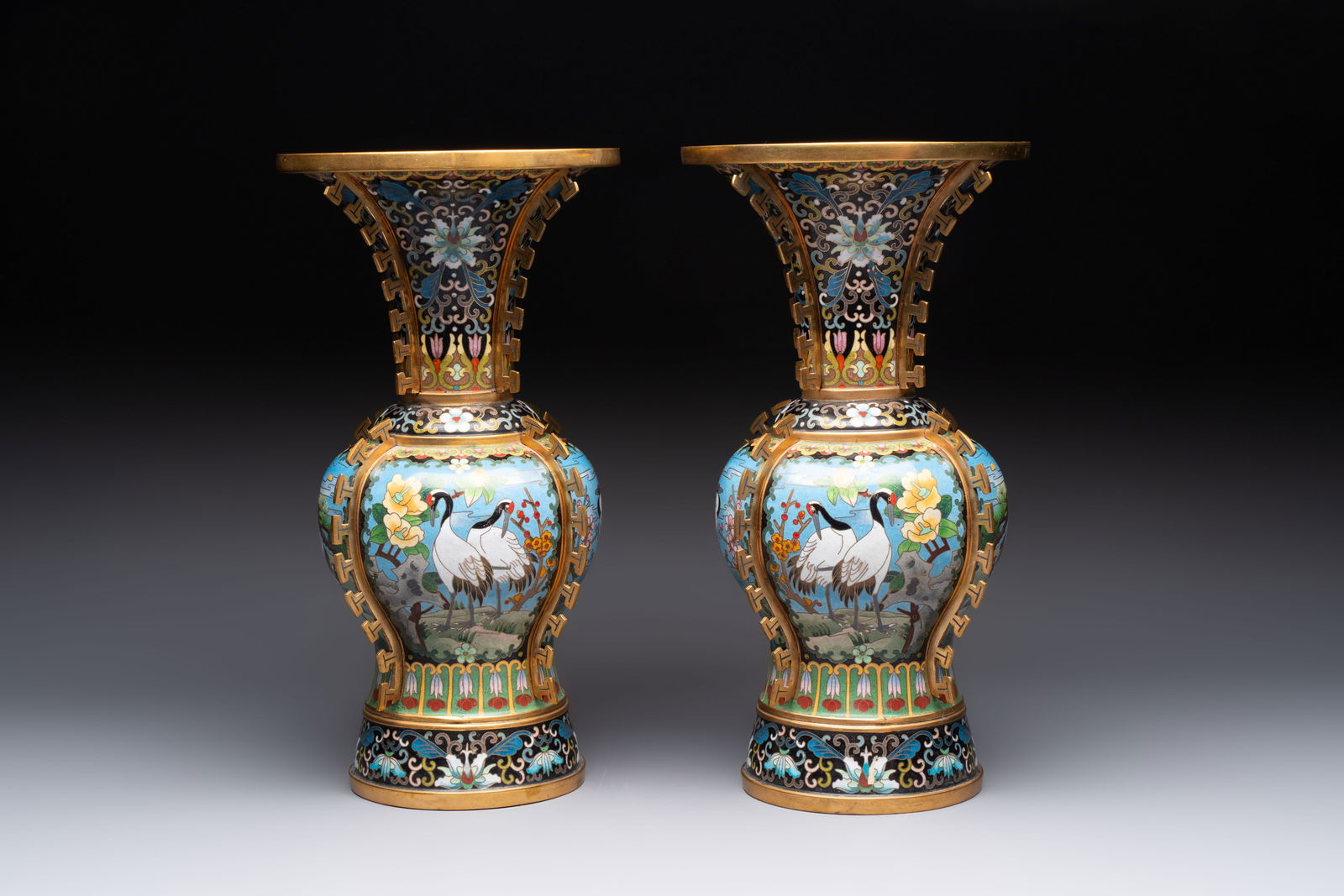 A pair of Chinese cloisonné 'cranes' vases, Republic (1 of 6)