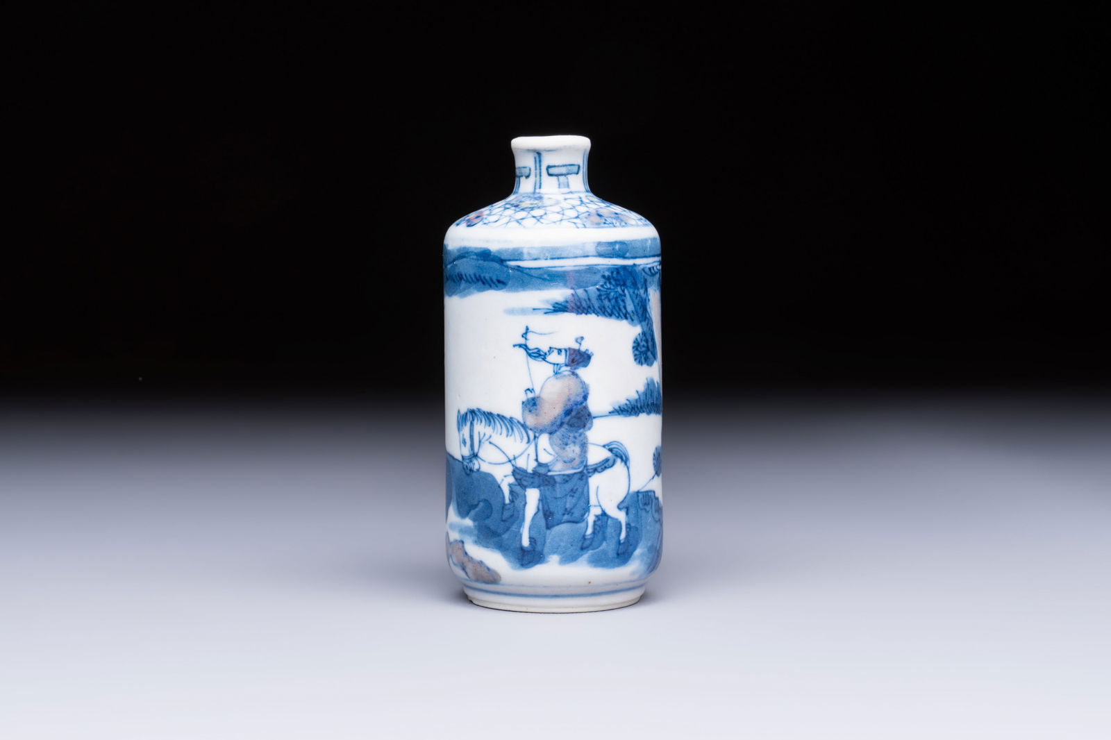A fine Chinese blue, white and copper-red 'Tong Zi Zhi Lu' snuff bottle, Yongzheng mark, 19th C. (1 of 6)