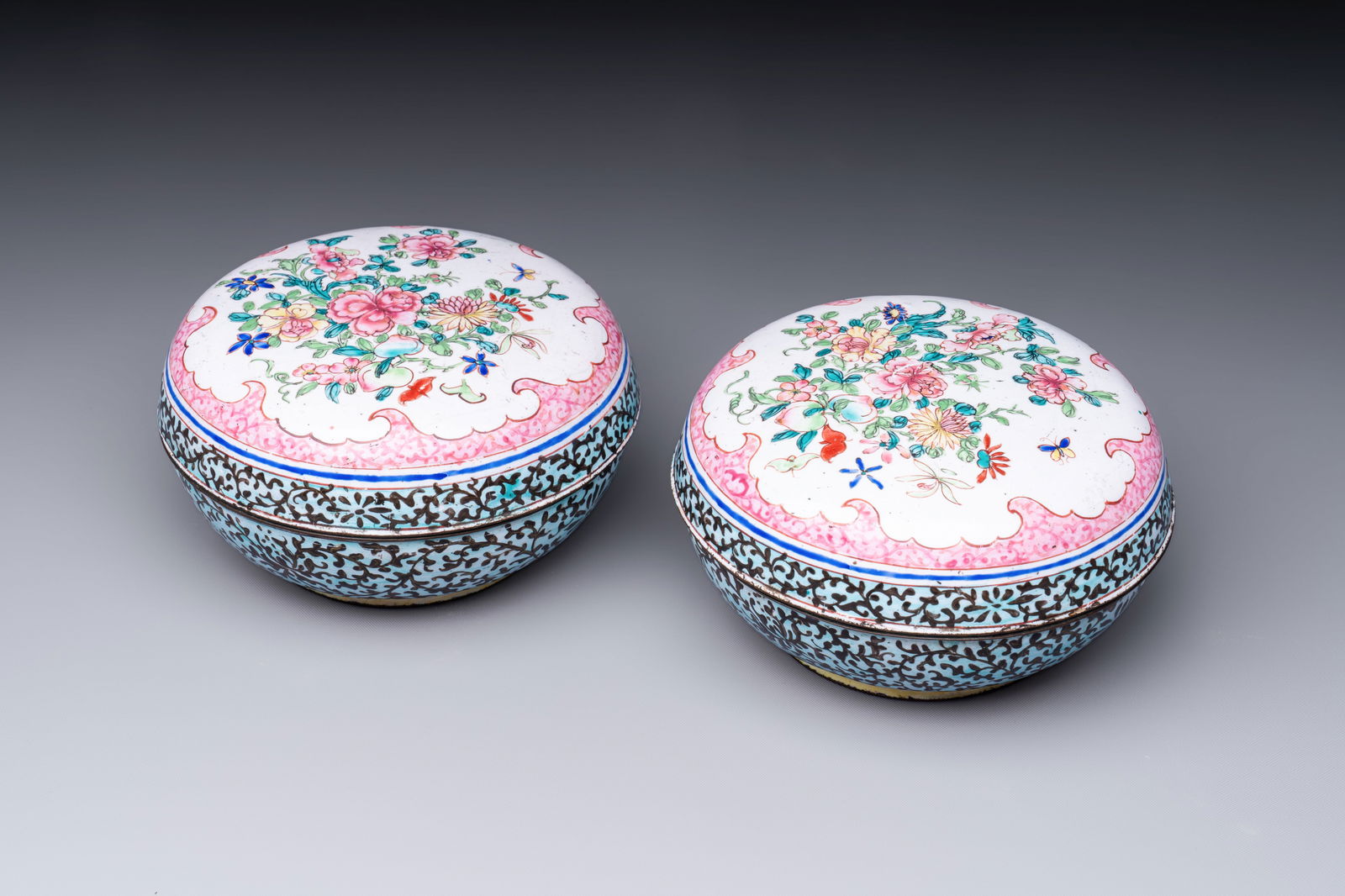 A pair of rare Chinese Canton enamel scent boxes, covers and inner liners, Qianlong (1 of 10)