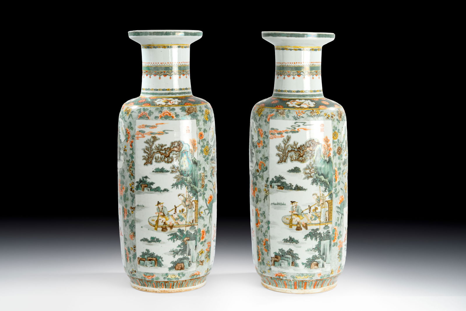 An impressive and fine pair of large Chinese famille verte rouleau vases, Kangxi (1 of 7)