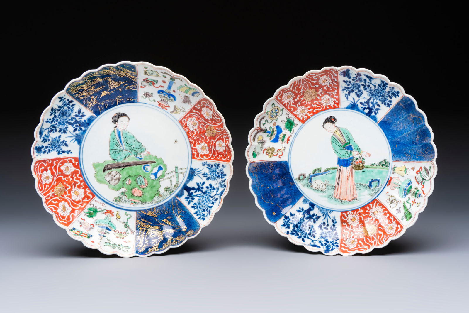 A rare pair of Chinese famille verte lobed plates with elegant ladies, Kangxi (1 of 2)