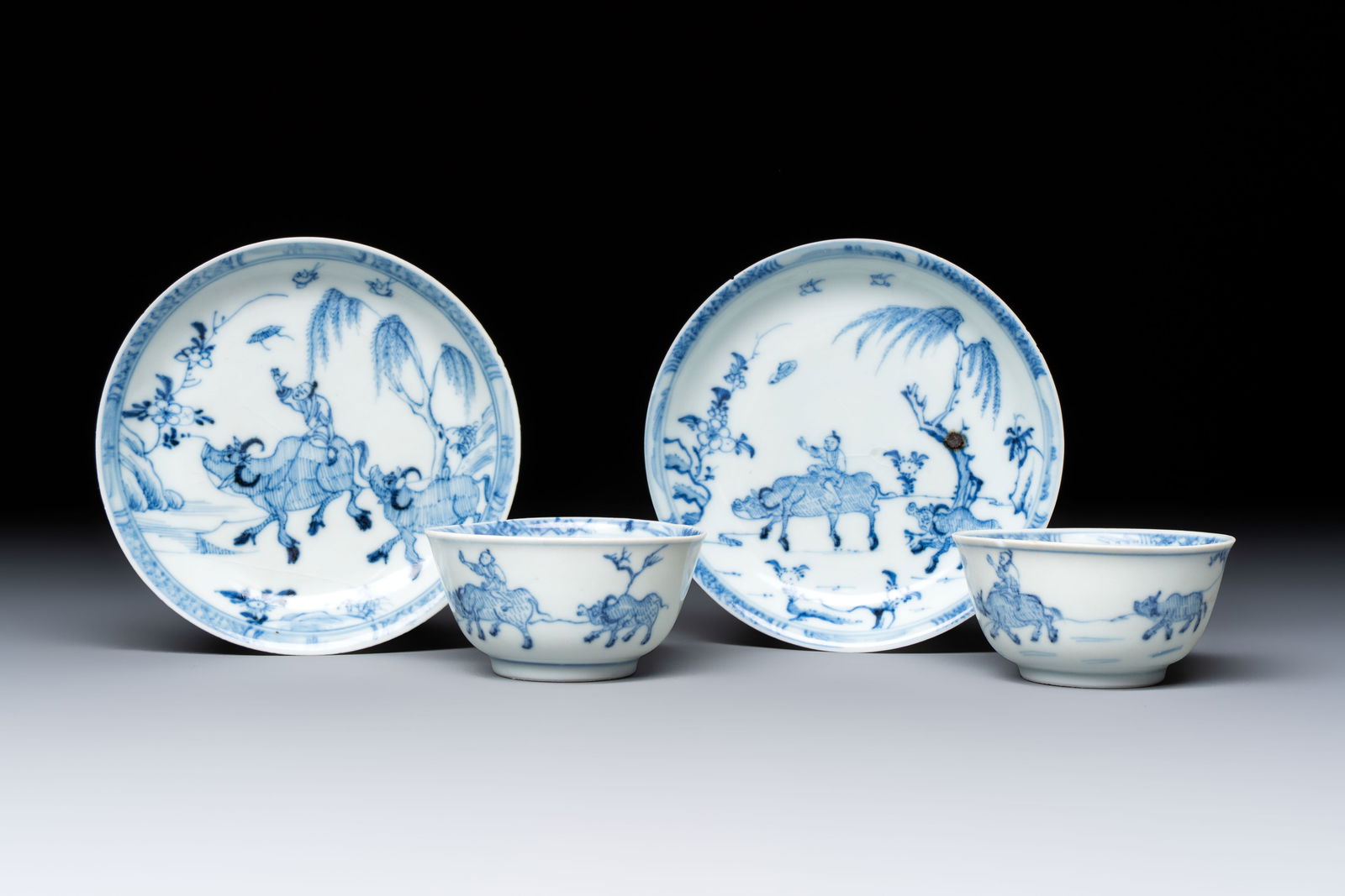 A pair of Chinese blue and white 'Ca Mau' shipwreck cups and saucers, Yongzheng (1 of 9)