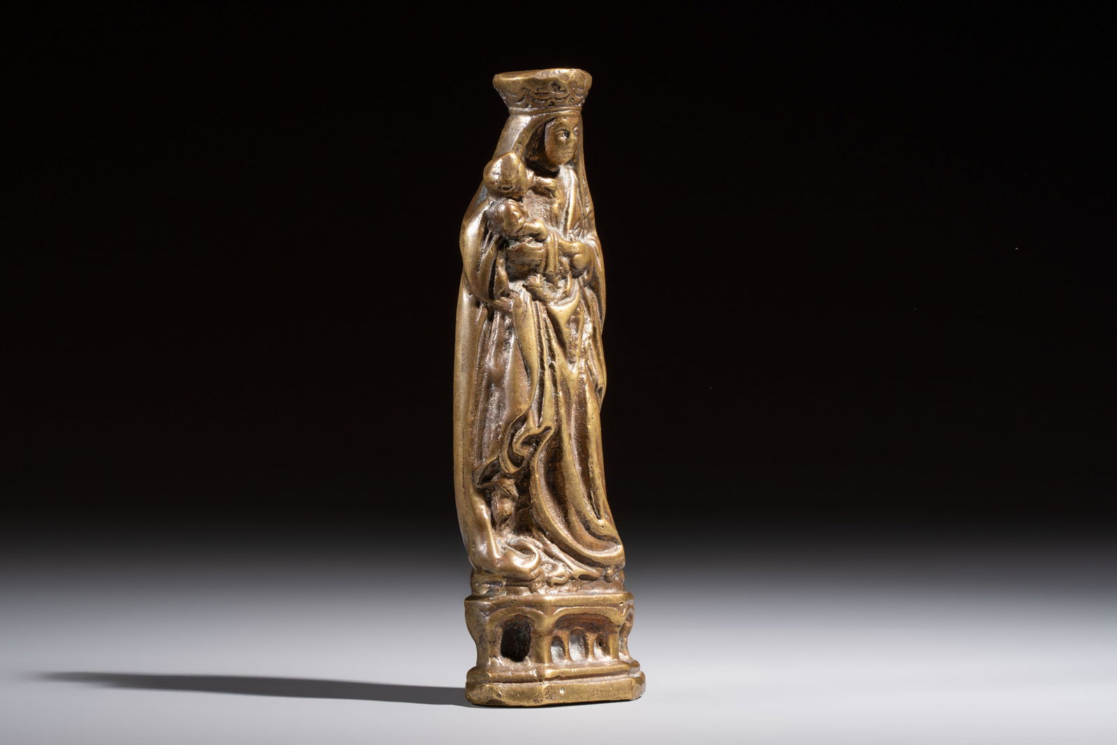 A bronze Madonna with Child, The Netherlands, possibly Utrecht, 1st half 16th C.: A bronze Madonna with Child, The Netherlands, possibly Utrecht, 1st half 16th C. H.: 16,2 cm Weight: 865 grams