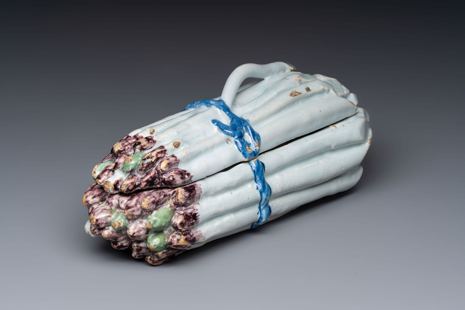 A polychrome Brussels faience 'Asparagus' tureen and cover, 18th C. (1 of 8)