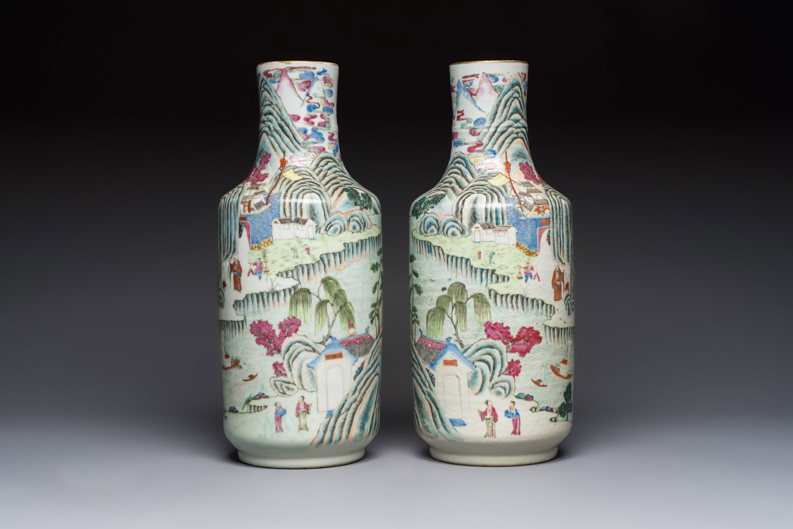 A pair of fine Chinese famille rose 'Ode to the Red Cliff' vases, Hongwu mark, Daoguang (1 of 6)