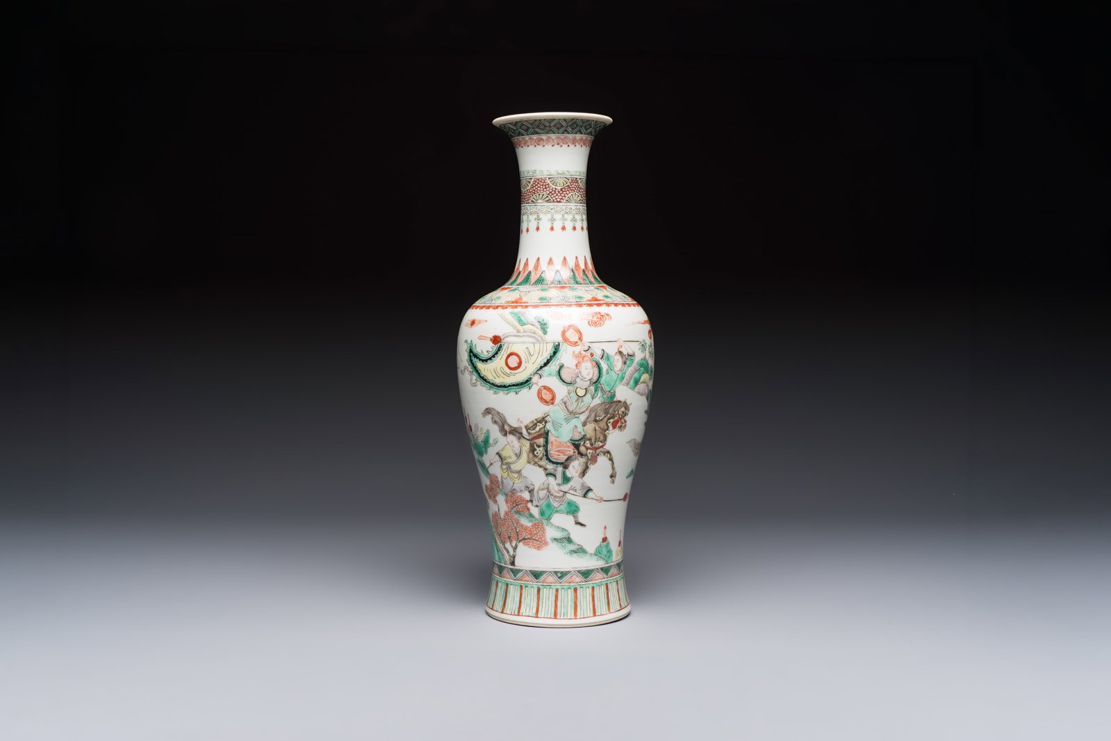 A Chinese famille verte 'Warriors' vase, Kangxi mark, 19th C. (1 of 6)