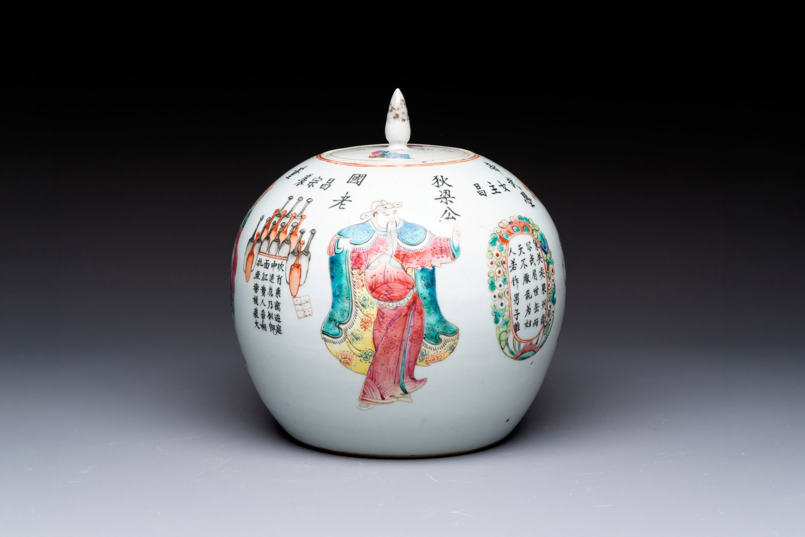 A Chinese famille rose 'Wu Shuang Pu' jar and cover, 19th C. (1 of 7)