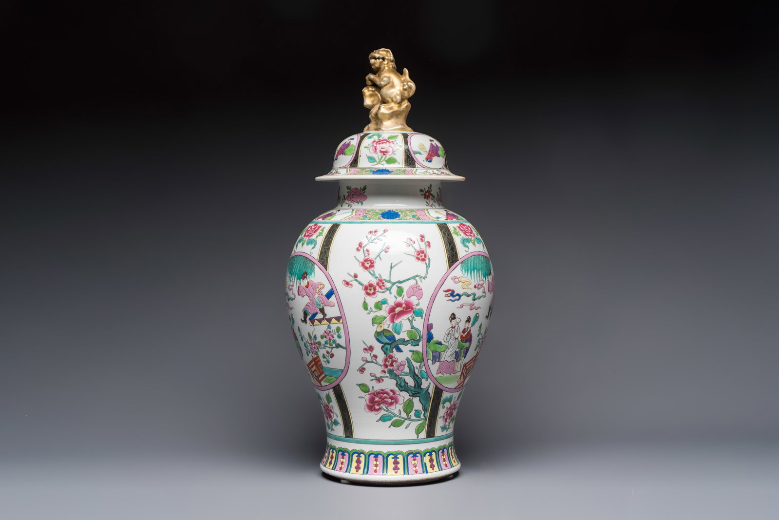A French famille rose-style 'Xi Xiang Ji' covered vase, Samson, Paris, 19th C. (1 of 7)