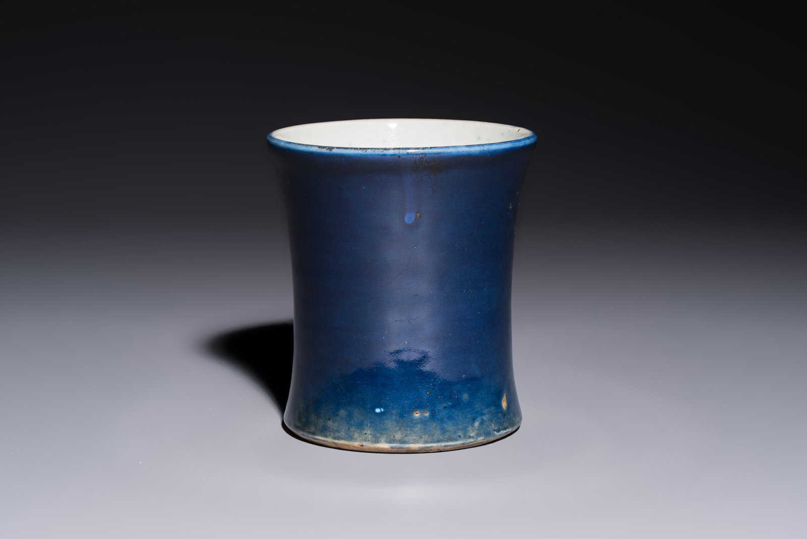 A Chinese powder-blue brush pot, 19th C. (1 of 7)