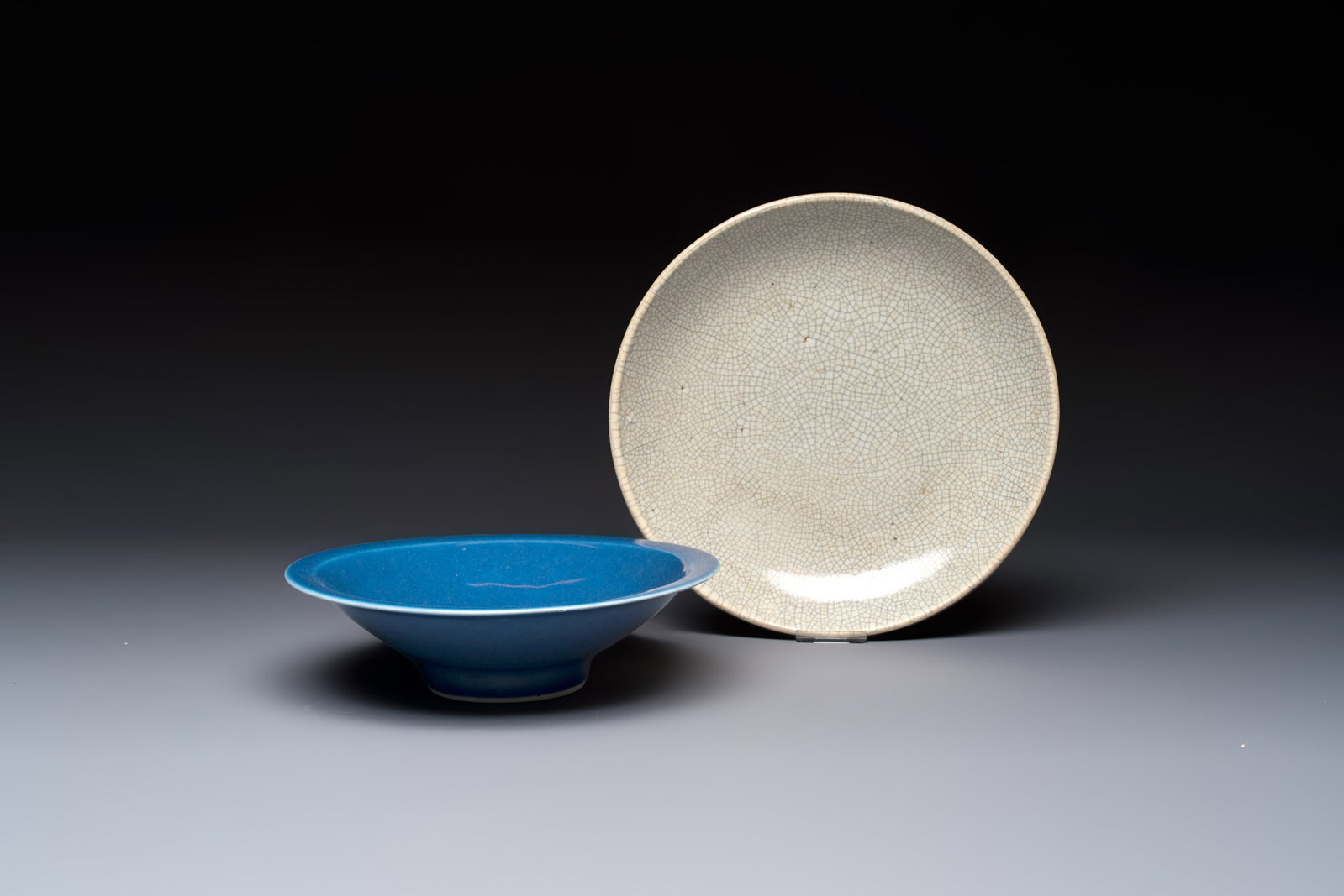 A Chinese blue-glazed bowl and a ge-type plate, 18/19th C. (1 of 3)
