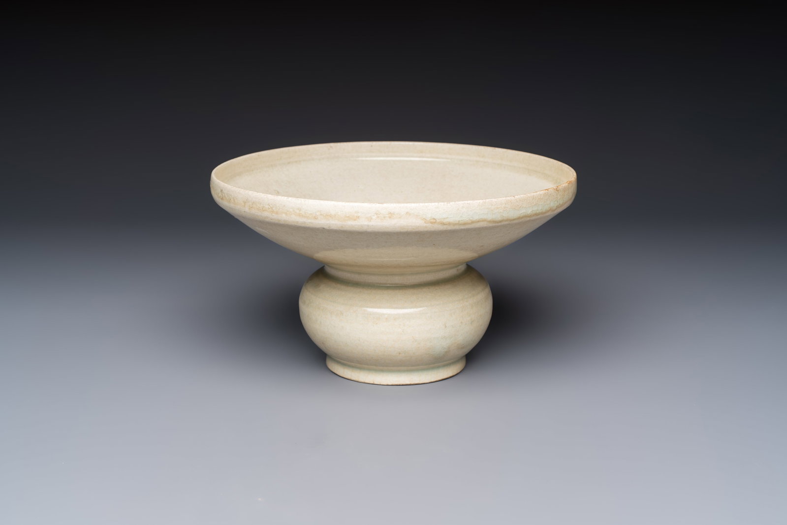 A Chinese bluish green-glazed spittoon, 'Zha Dou', Five Dynasties (1 of 10)