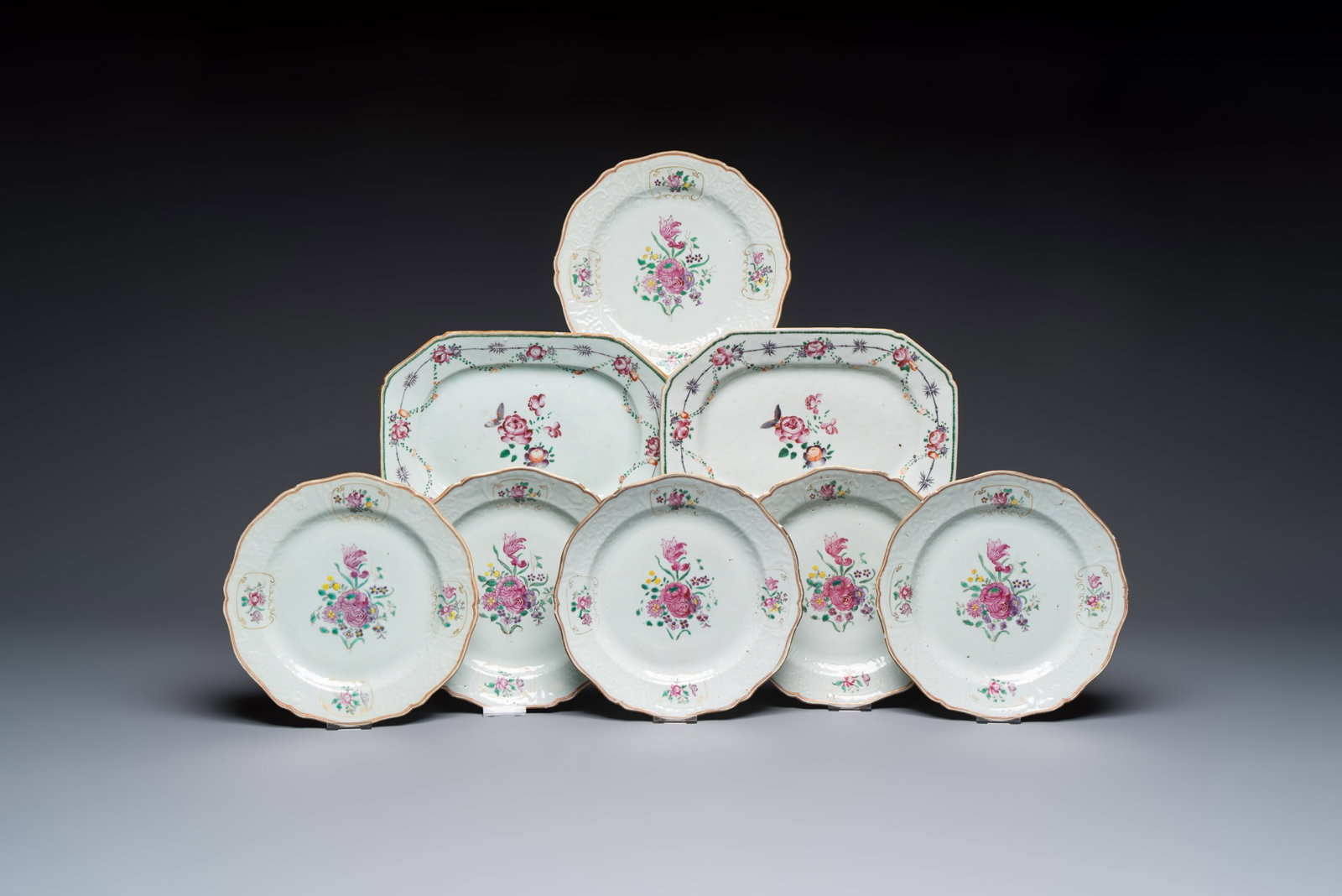 Two Chinese famille rose serving dishes and six plates with floral design, Qianlong (1 of 17)