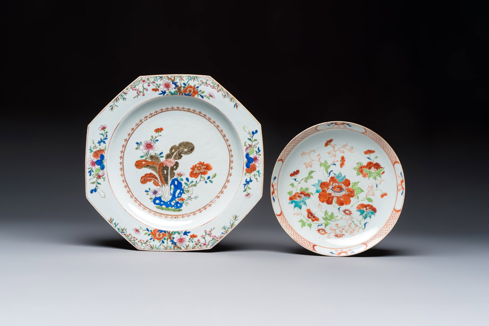 Two Chinese famille rose dishes with floral design, Yongzheng/Qianlong (1 of 2)