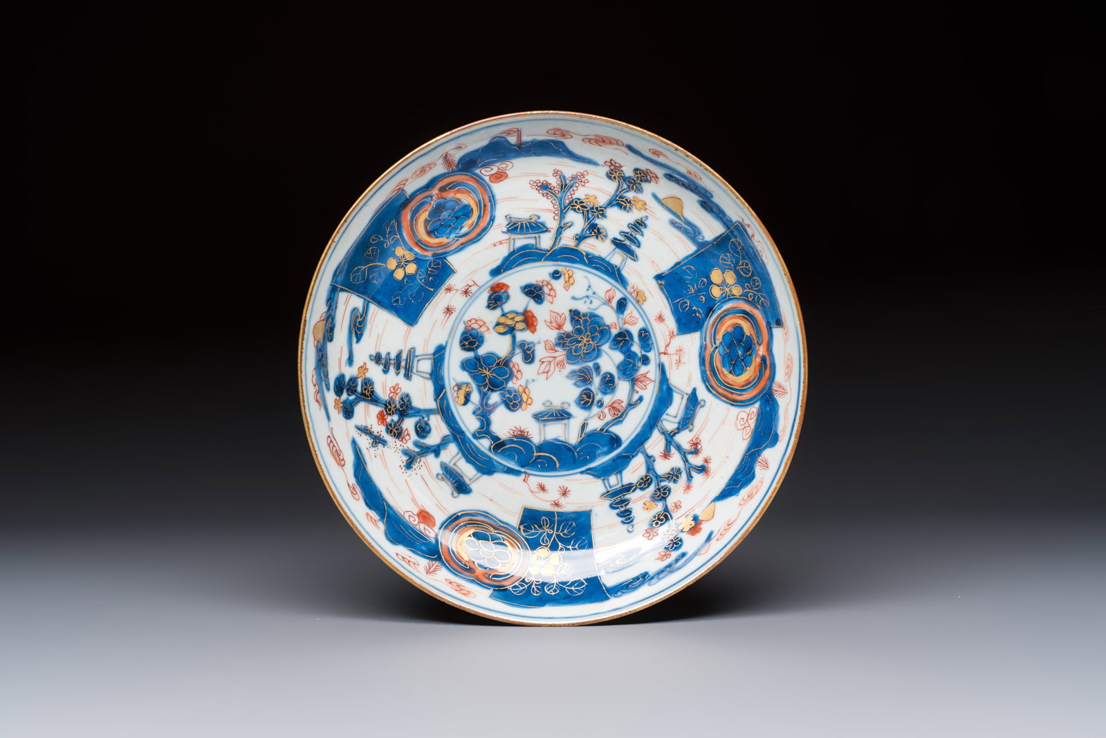 A Chinese Imari-style plate with landscape design, Johanneum mark, ex-collection of August the: A Chinese Imari-style plate with landscape design, Johanneum mark, ex-collection of August the Strong, Kangxi Dia.: 22,5 cm Provenance: - Philips Auctions, sale 30860, lot 68, with their label.