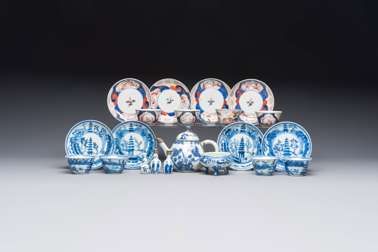 13 Chinese blue and white wares and four sets of Japanese Imari cups and saucers, 17/18th C. (1 of 20)