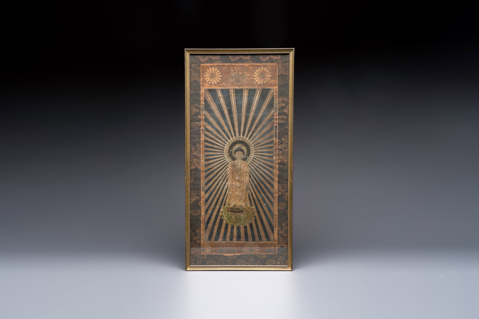 Honganji Monnyo (1778–1826): 'Buddha', ink and colour on textile, Edo, 18/19th C.: Honganji Monnyo (1778–1826): 'Buddha', ink and colour on textile, Edo, 18/19th C. Dim.: 50,5 x25 cm (the frame) Dim.: 48 x23 cm (the work) Honganji Monnyo (1778-1826) was the nineteenth head priest 