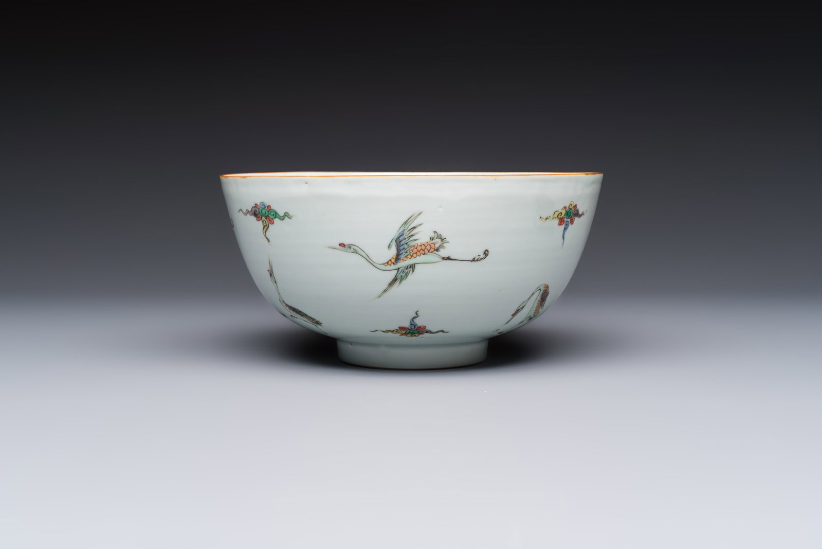 A Chinese famille verte 'Cranes' bowl, Kangxi (1 of 6)