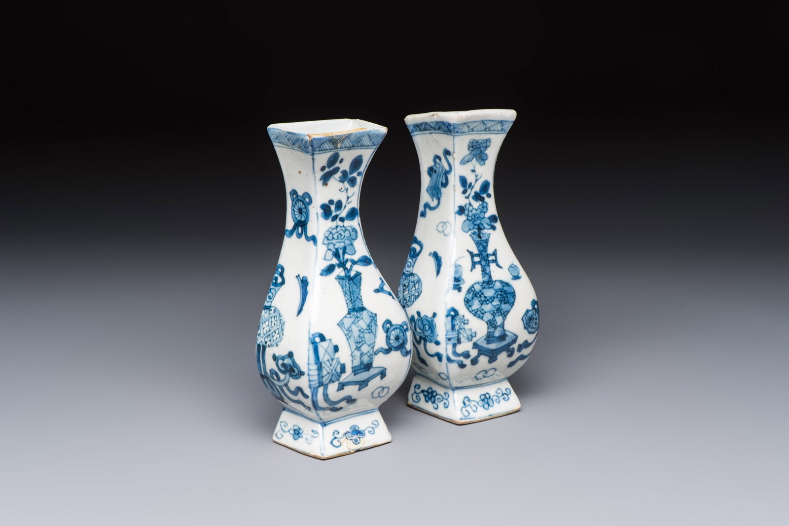 A pair of Chinese blue and white 'Antiquities' wall pocket vases, Kangxi (1 of 7)