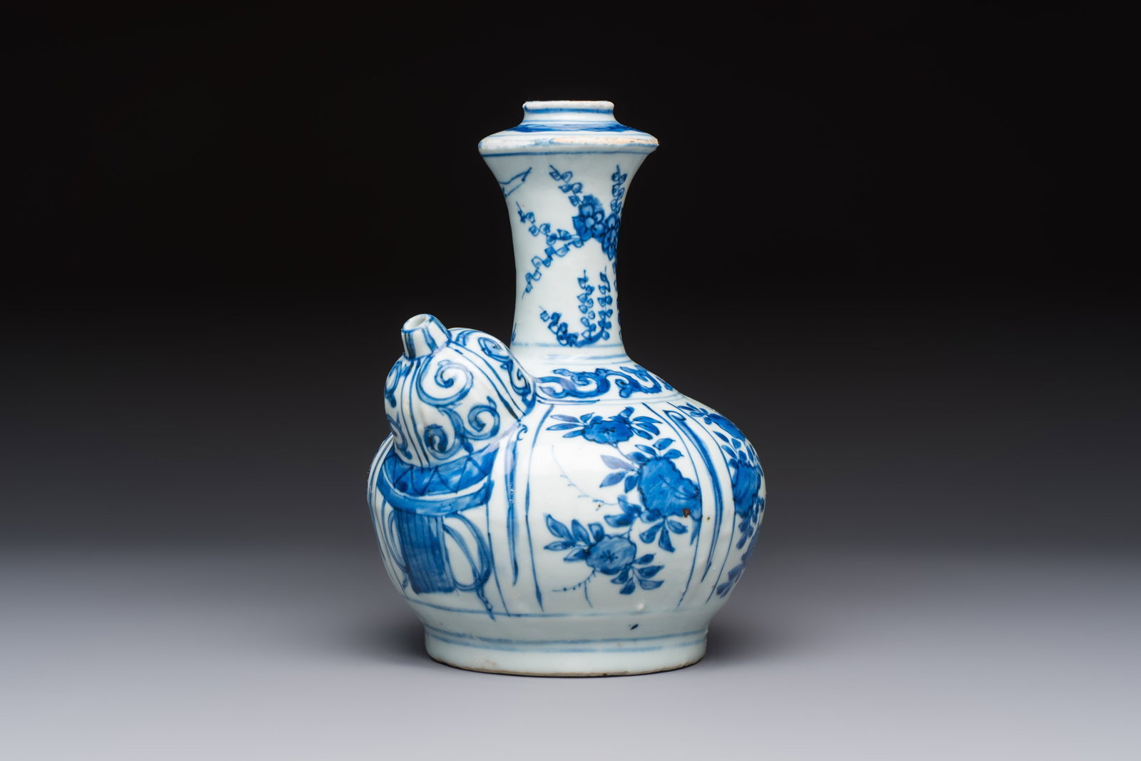 A Chinese blue and white kendi with floral design, Wanli (1 of 7)