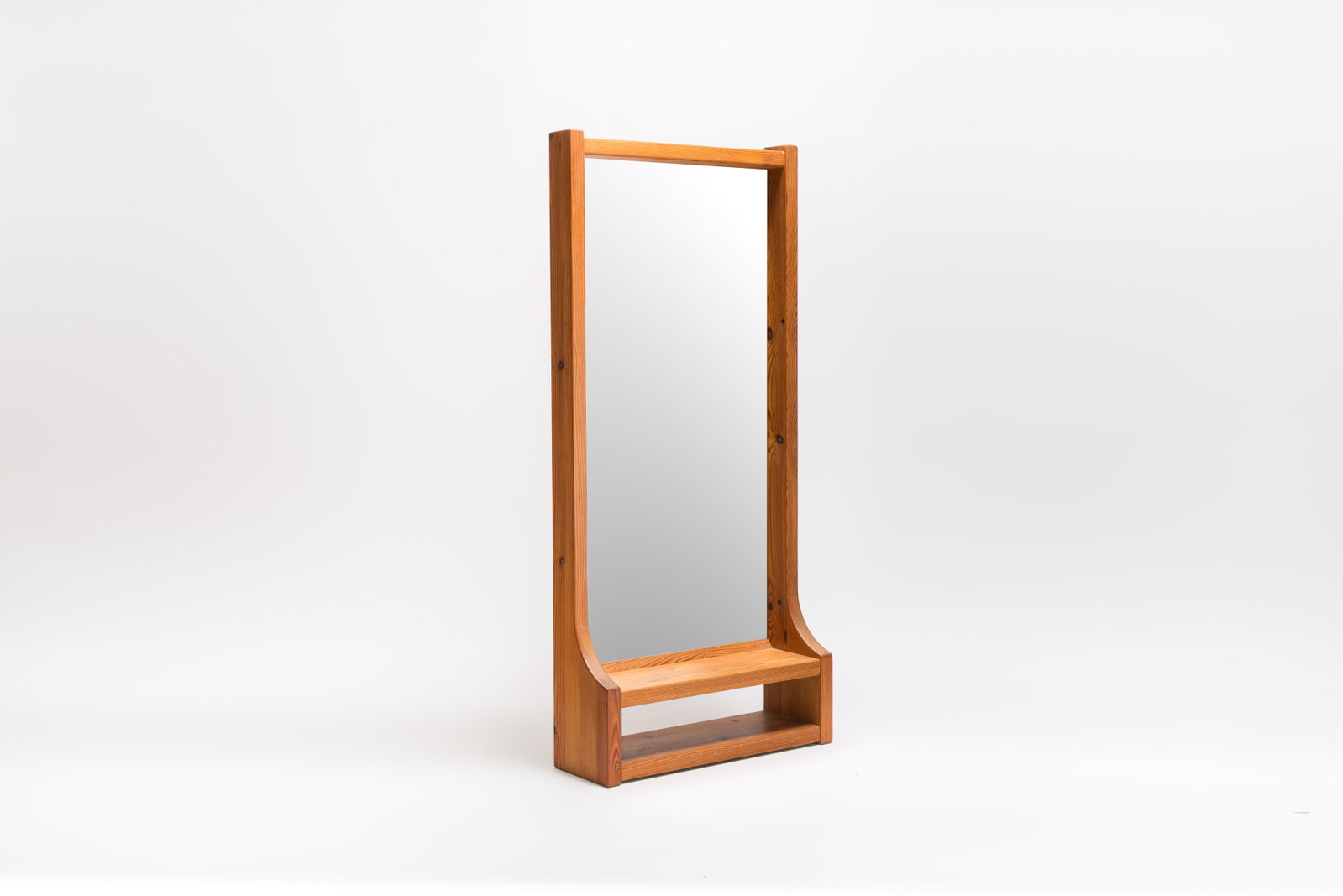 A Swedish pine wall mirror, model 279, Glasmäster, Markaryd, ca. 1960/1970 (1 of 8)