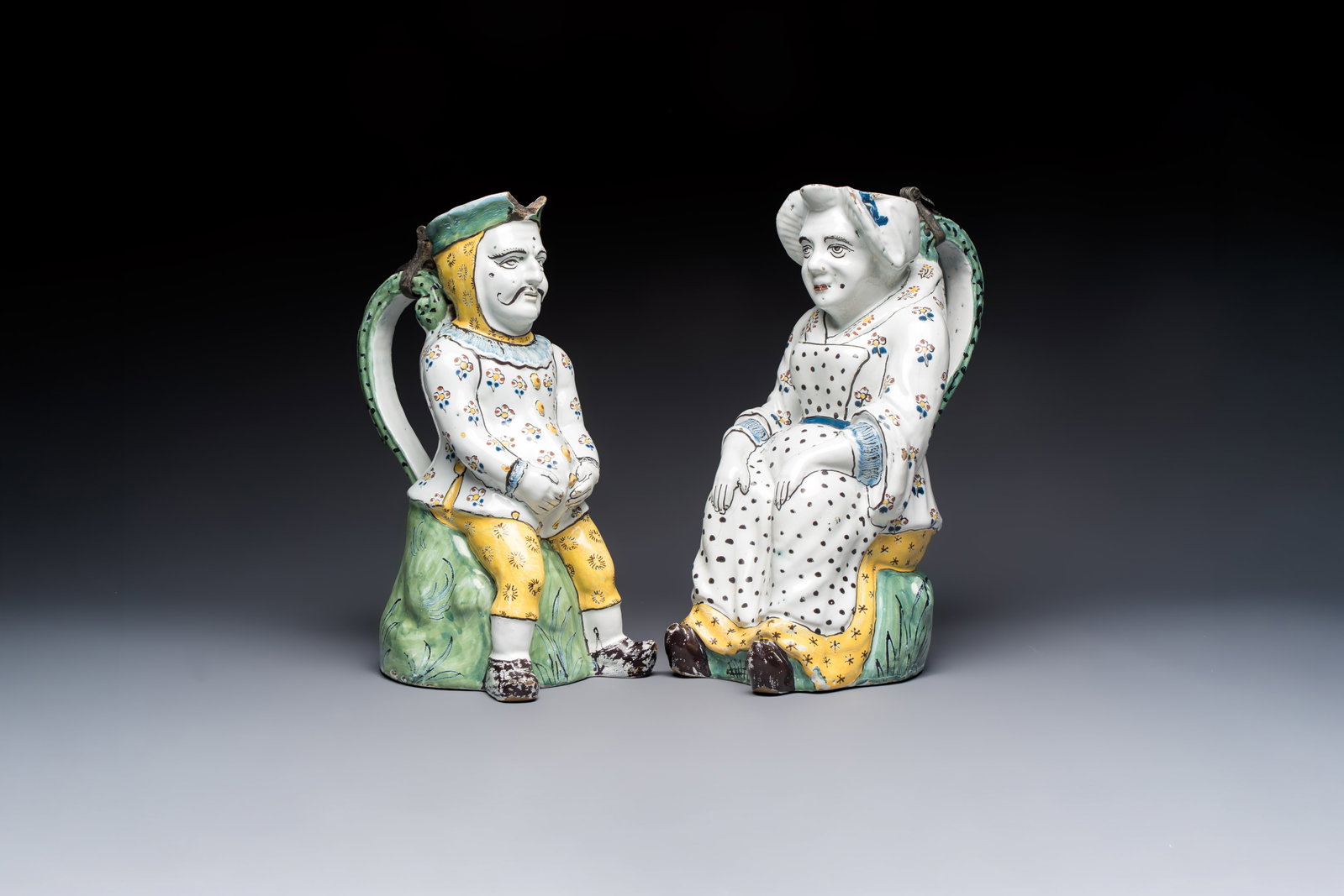 A pair of polychrome Brussels faience 'Jacqueline et Jacquot' table fountains, late 18th C. (1 of 7)