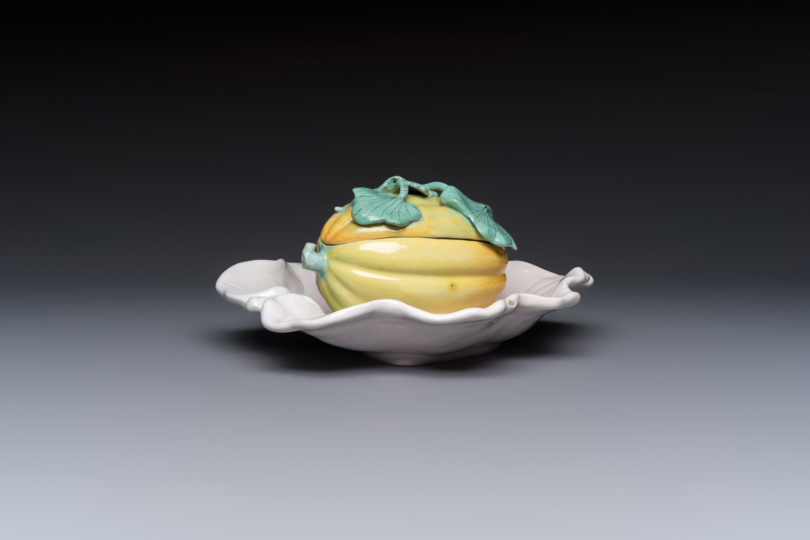 A fine polychrome Schrezheim faience 'Melon' tureen and cover, Germany, 18th C. (1 of 10)