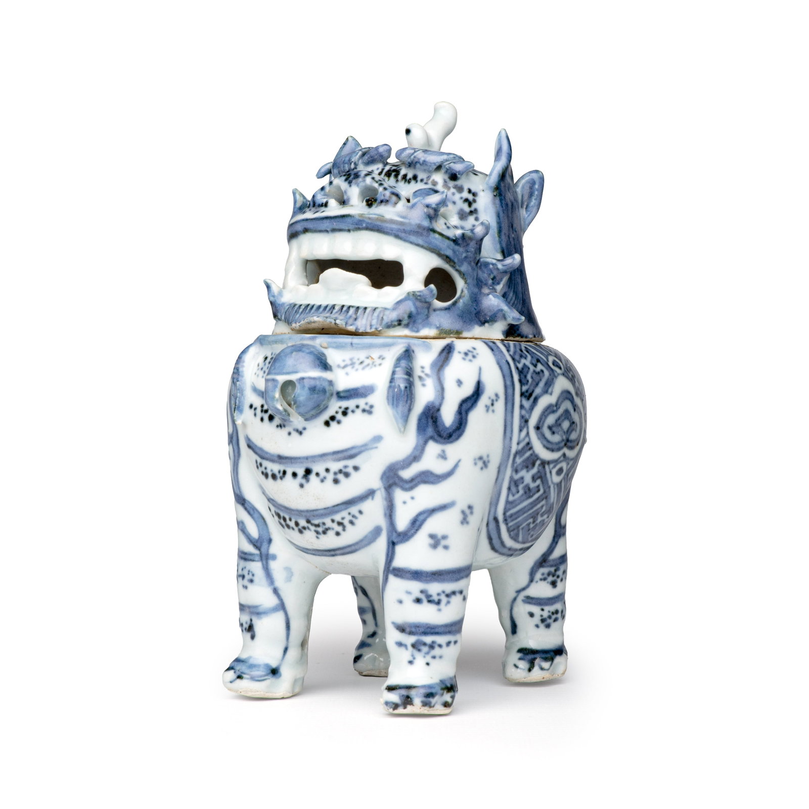A Chinese blue and white 'Luduan' two-piece incense burner, Wanli/Tianqi: A Chinese blue and white 'Luduan' two-piece incense burner, Wanli/Tianqi H.: 15,5 cm Provenance: - S. Marchant and Son, London. - The Drs. A. M. Sengers Collection, collection no. 157, acquired from t