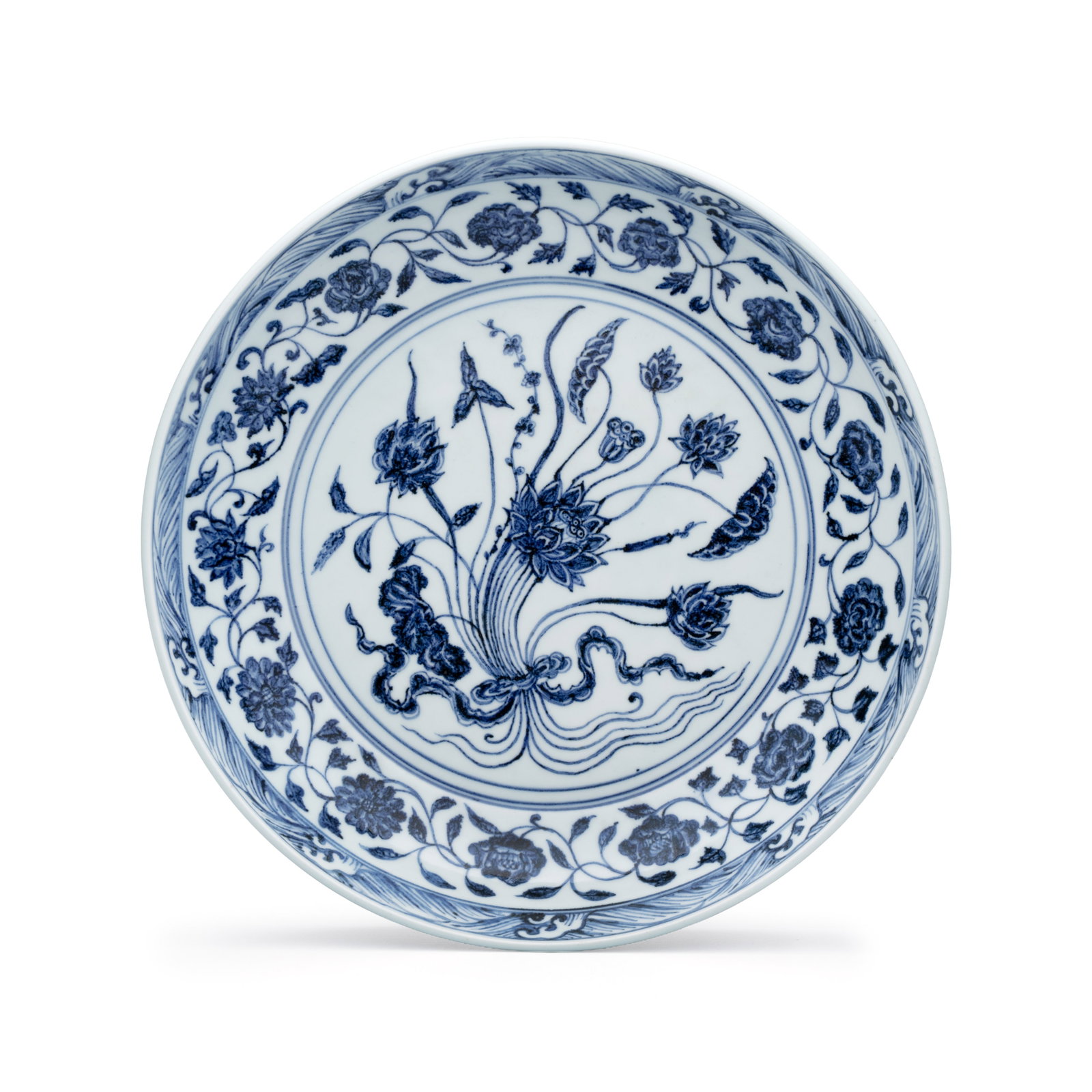 An extremely rare and fine Chinese blue and white 'Lotus Bouquet' dish, Yongle (1 of 5)