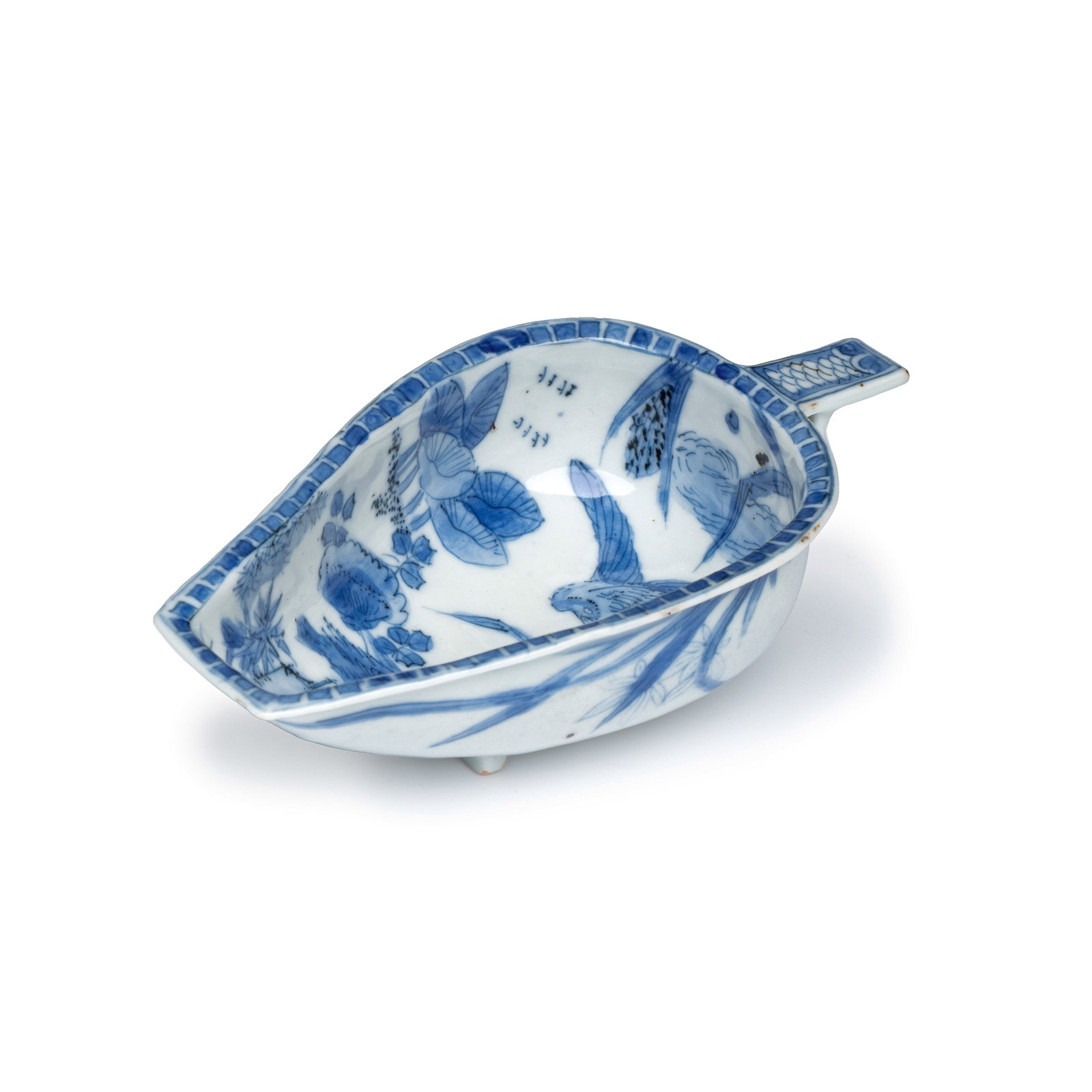 A rare Chinese blue and white scoop-shaped 'Geese' vessel, Wanli: A rare Chinese blue and white scoop-shaped 'Geese' vessel, Wanli Dim: 11,5 x 6,4 x 3,1 cm Provenance: - March Michot, Bruges. - The Mr. and Mrs. Baert-Devos Collection, Belgium. Acquired from the abov