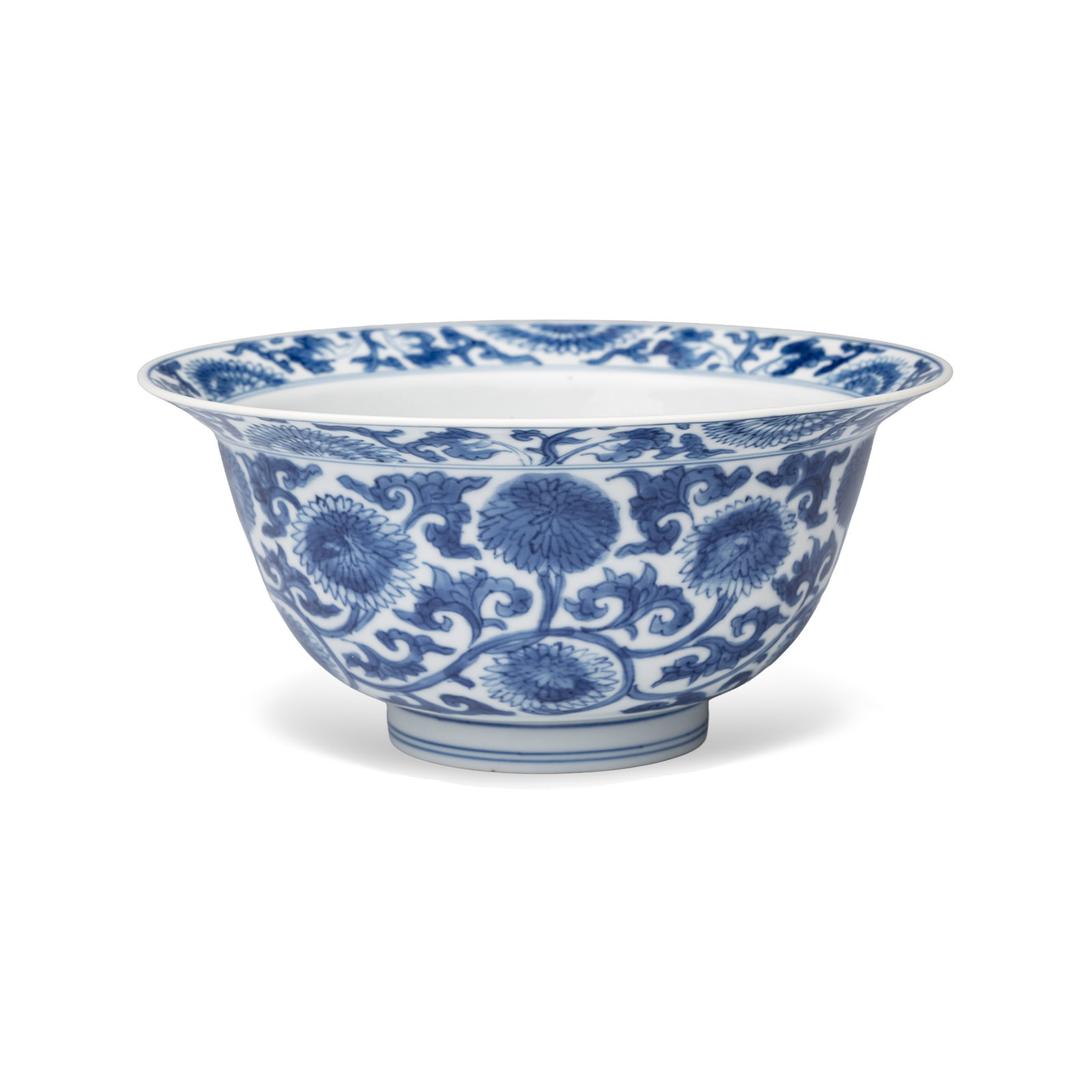 A Chinese blue and white 'Floral Scrolls' bowl, Kangxi: A Chinese blue and white 'Floral Scrolls' bowl, Kangxi Dia.: 15,8 cm - H.: 7,3 cm Provenance: - Rob Michiels Auctions, Bruges, 15 February 2020, lot 708. (sold EUR 2.340,00) - The Mr. and Mrs. Baert-D