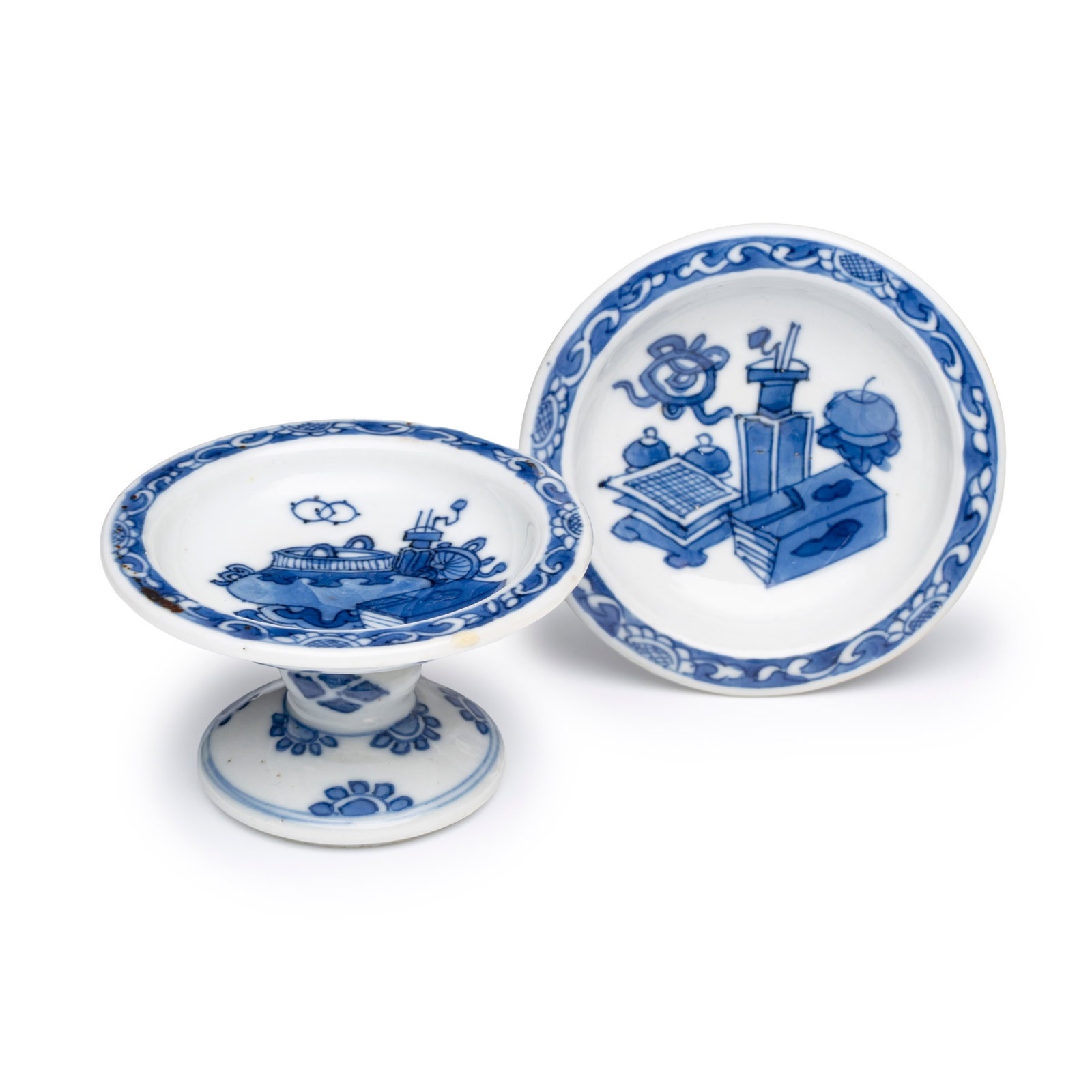 A pair of Chinese blue and white salts with antiquities design, Kangxi (1 of 14)