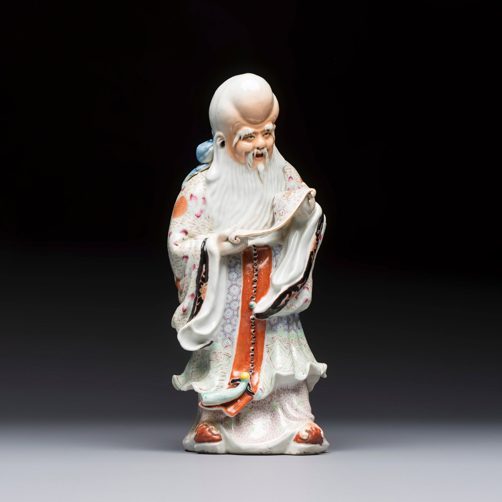 A fine Chinese famille rose figure of Shoulao, China mark, Guangxu/Republic: A fine Chinese famille rose figure of Shoulao, China mark, Guangxu/Republic H.: 25,5 cm