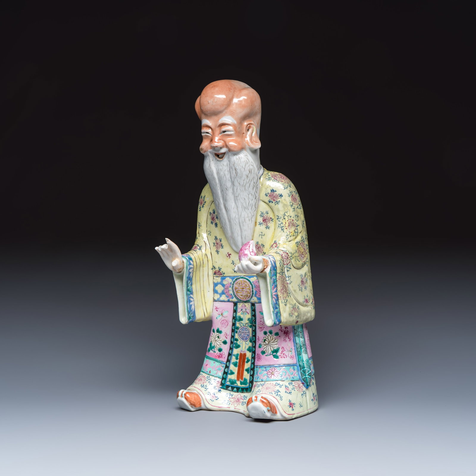 A Chinese famille rose figure of Shoulao, 19th C. (1 of 7)