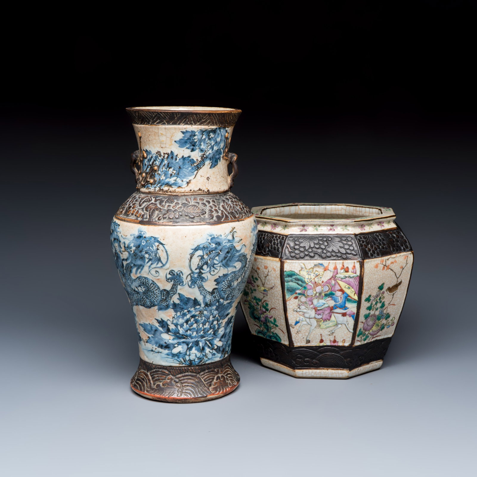 A Chinese Nanking blue and white vase and a famille rose jardiniere, Chenghua marks, 19th C. (1 of 13)