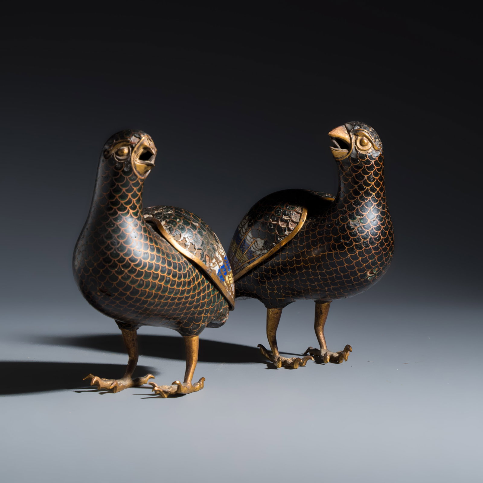 A pair of Chinese cloisonne enamel quail-form incense burners and covers, 19/20th C. (1 of 7)