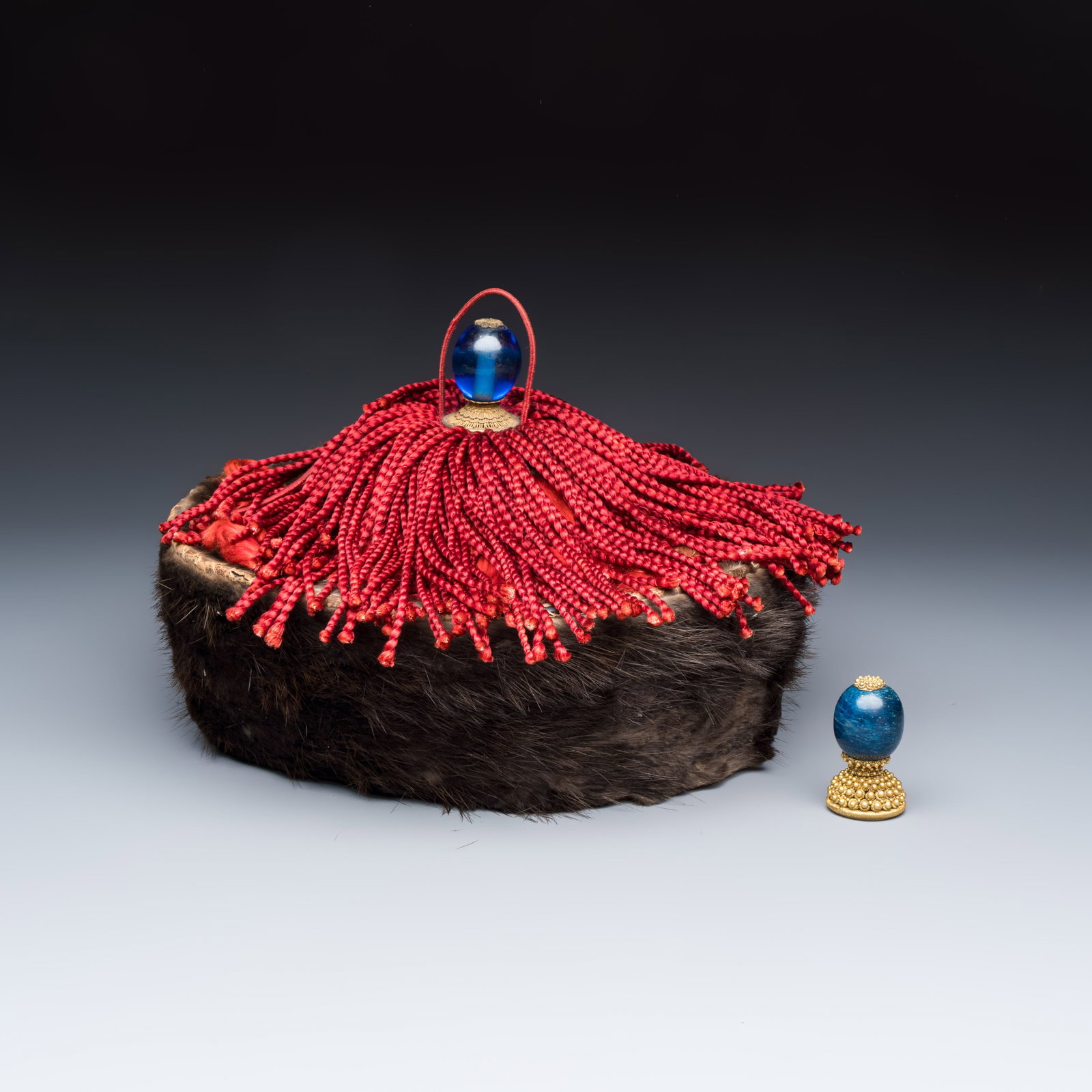 A Chinese mandarin official's court hat with finial and a separate hat finial, 19th C. (1 of 11)