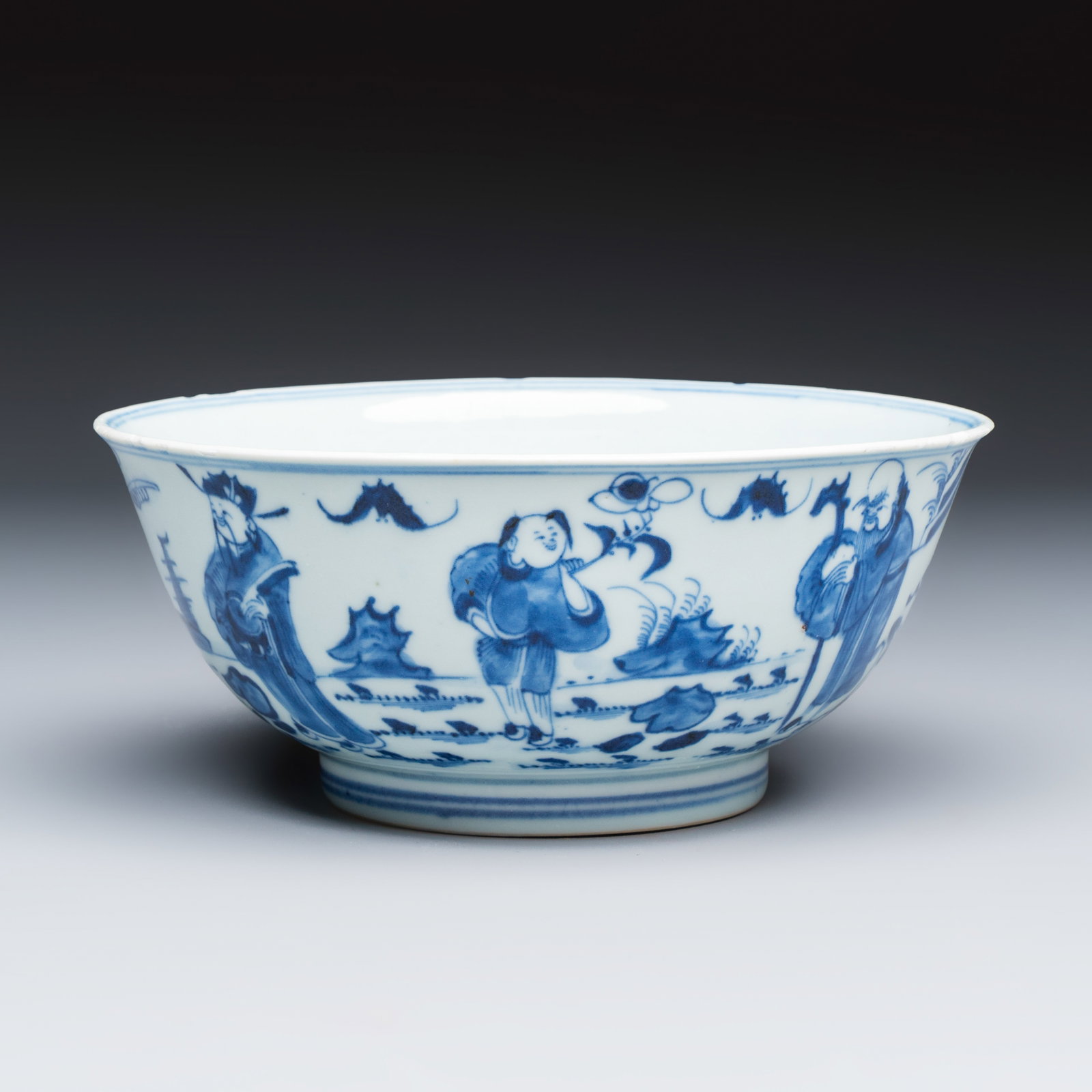 A Chinese blue and white 'Sanxing' bowl, Yongzheng/Qianlong: A Chinese blue and white 'Sanxing' bowl, Yongzheng/Qianlong Dia.: 18 cm - H.: 8 cm