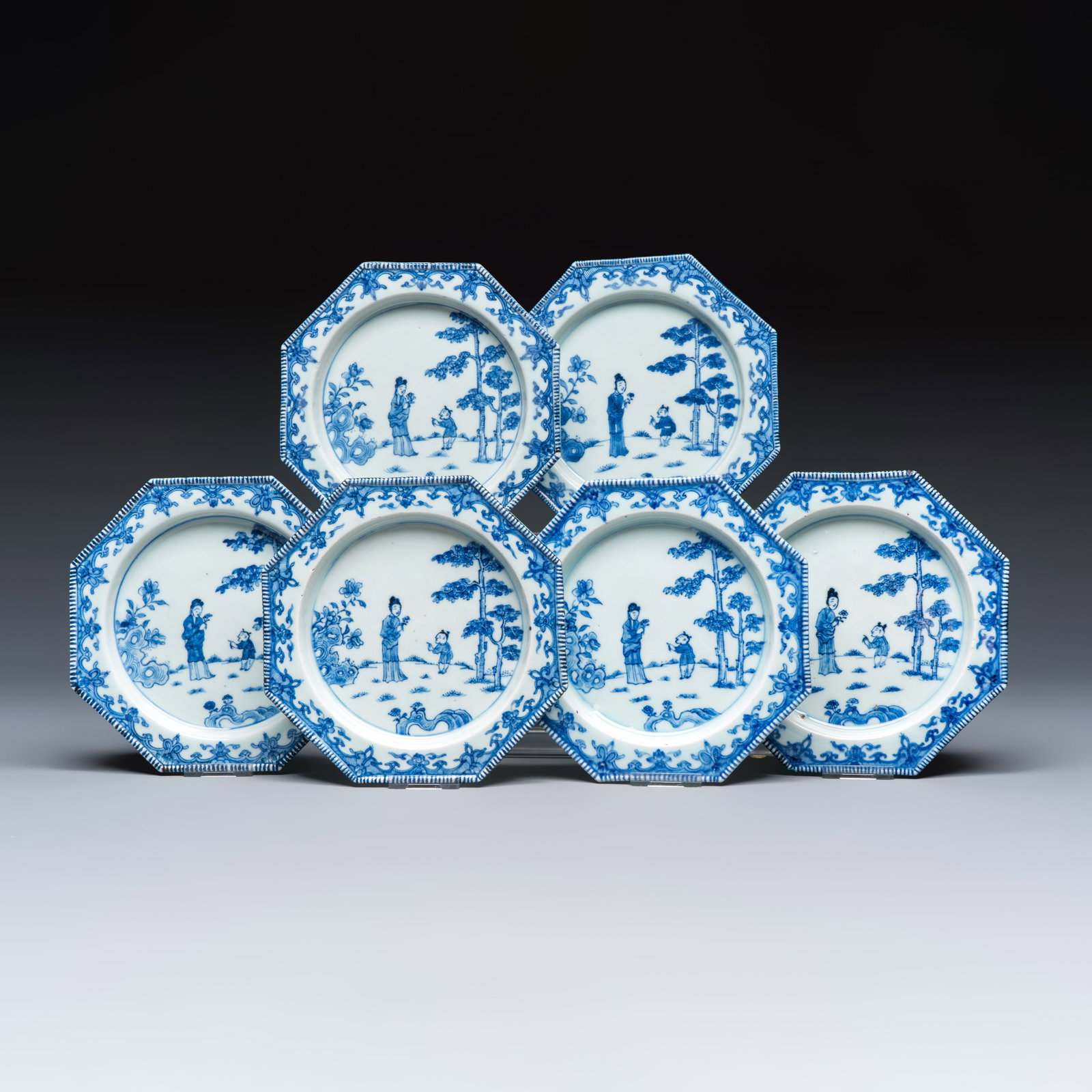 Six Chinese blue and white plates after a European silver model, Qianlong (1 of 13)