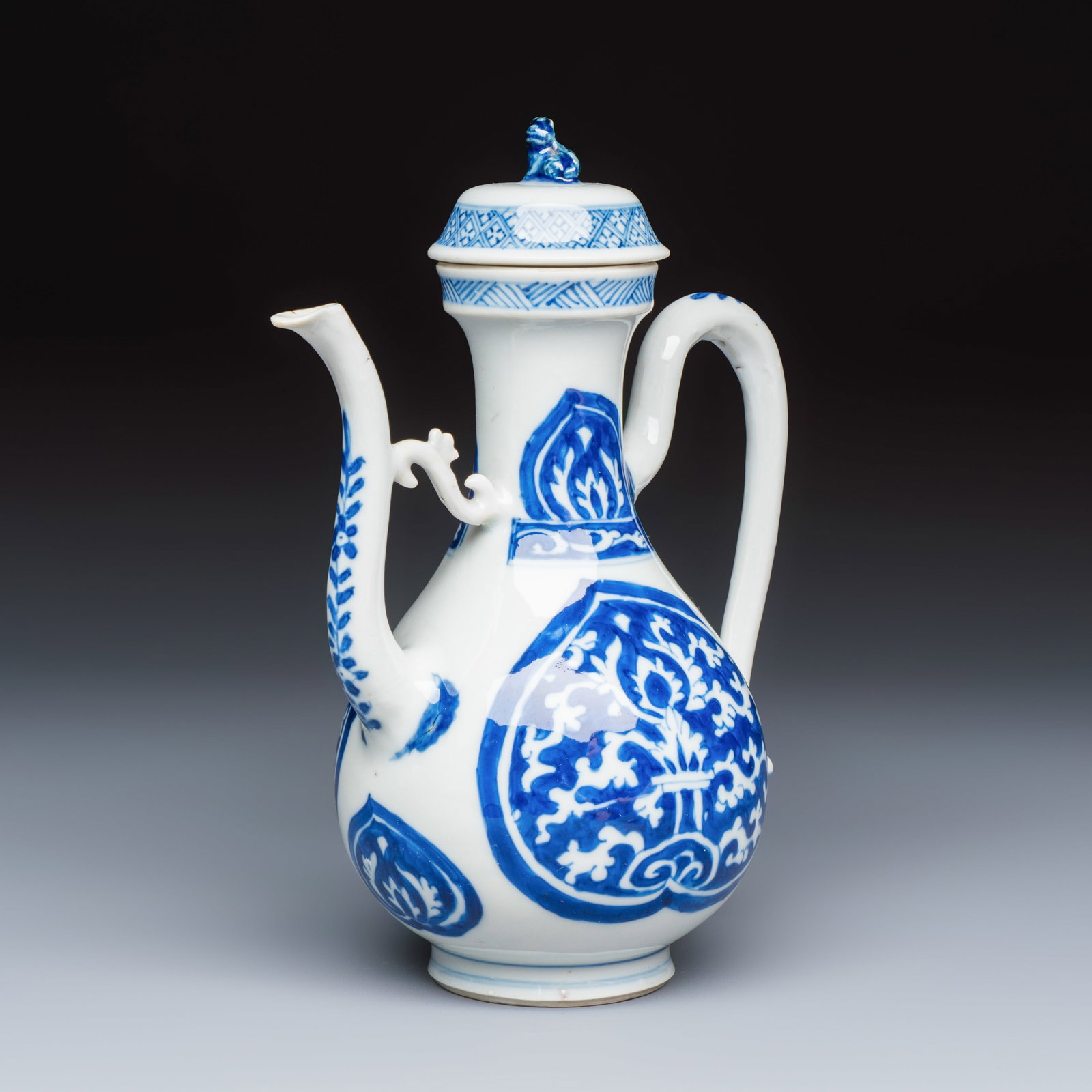 A Chinese blue and white ewer and cover for the Persian market, Kangxi (1 of 7)