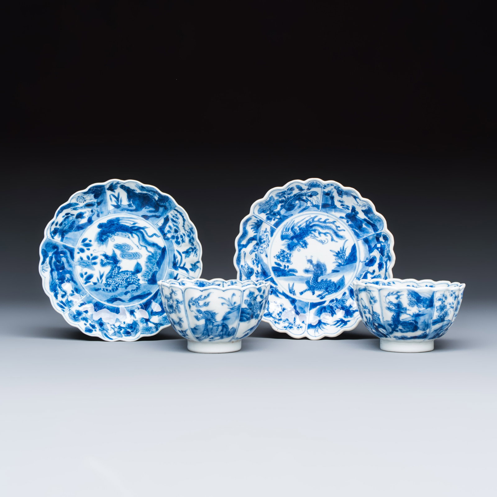 A pair of Chinese blue and white tea bowls and saucers, Kangxi (1 of 9)